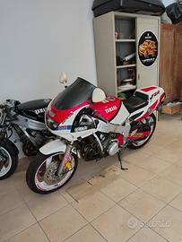 Yamaha FZR 600 - 1993