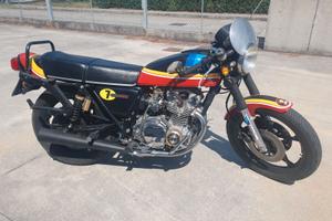 Suzuki gs 550