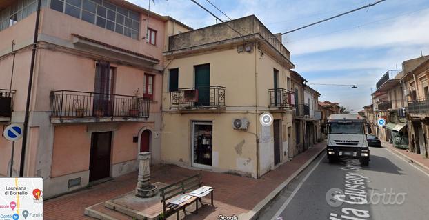 Casa 2 livelli + terrazzo, Laureana di Borrrello