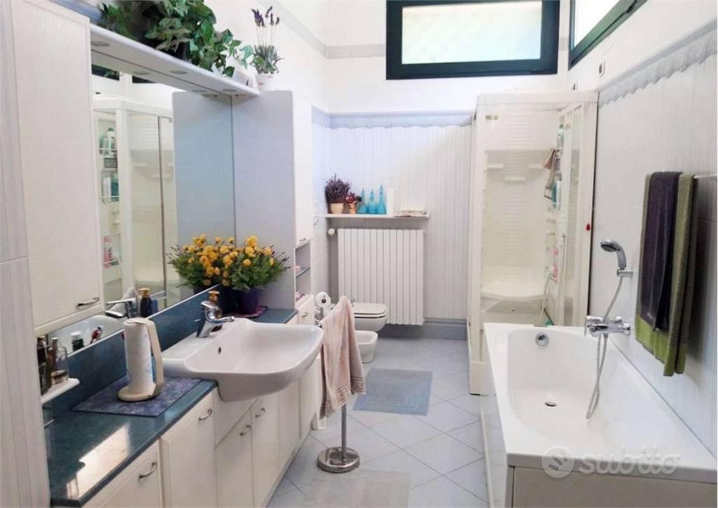 Villa di 600 m² con 5 locali e box auto a Reggio E - Vista 5