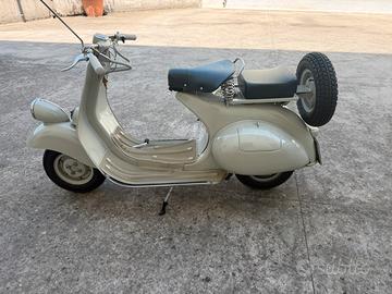 Vespa 125 faro basso VM2 del 1953