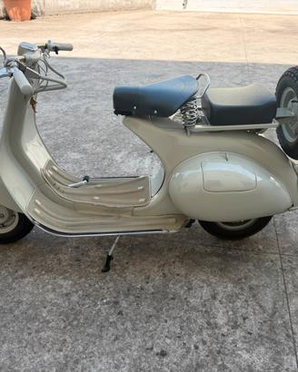 Vespa 125 faro basso VM2 del 1953