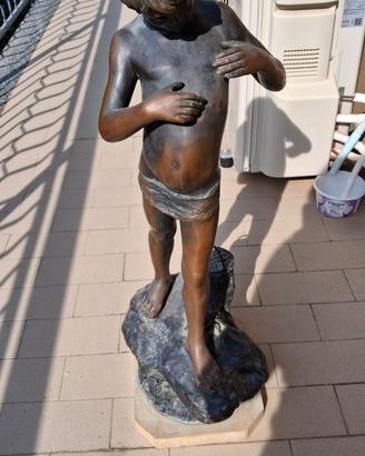 bambino in bronzo