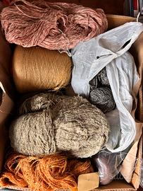 Filati, lana, cotone ecc…