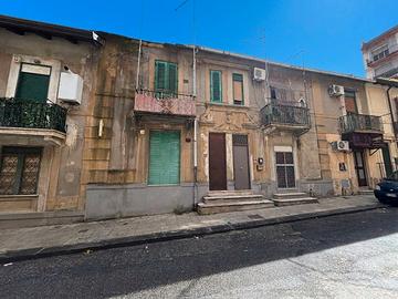 Via M.Rizzo - Semi-indipendente in zona servita
