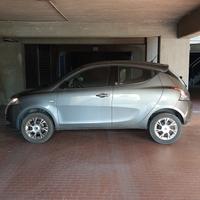 Lancia Y Metano EcoChic Platinum