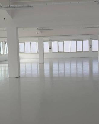 Immobile di 2000 m² con 2 locali a Marostica