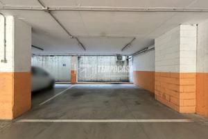 DUE POSTI AUTO COPERTI ADIACENTI