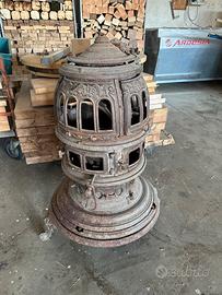 ANTICA STUFA IN GHISA