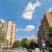 Stanza singola in ampio appartamento M2 sotto casa