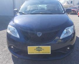 LANCIA Ypsilon 37000 km OK neopatentati