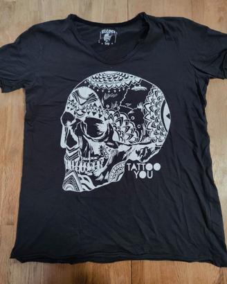 T-shirt Alcott nera con teschio tattoo L