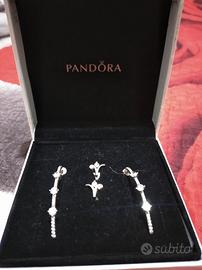 orecchini semicerchi e orecchini piccoli