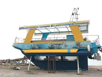 Barca a visione subacquea turismo aperitivi