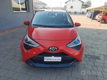Toyota Aygo 1.0 VVT-i 72 CV 5 porte x-cite MMT - 2
