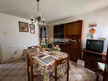 Casa accostata da ristrutturare a Grigrano