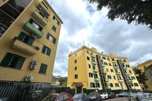 3 LOCALI A NAPOLI