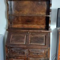mobile antico in legno