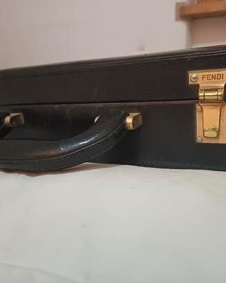 24 ore fendi anni 50 vernice nera