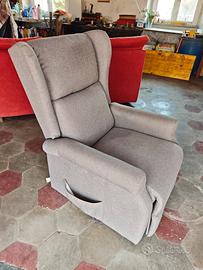 Poltrona relax azionamento elettrico 