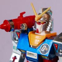 Robot anni 80 Gundam Dx dischi dal petto