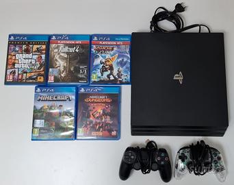 PS4 PRO 1TERABYTE + 2 controller + 5 giochi