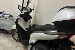 HONDA SH 150i solo 4700km 1500
