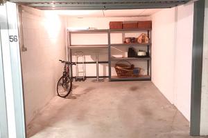 Ampio box per auto,moto e magazzino