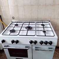 cucina Tecnogas con forno elettrico