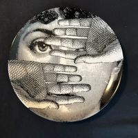 Piatto in ceramica ispirato