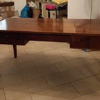 Scrivania in legno massiccio, noce