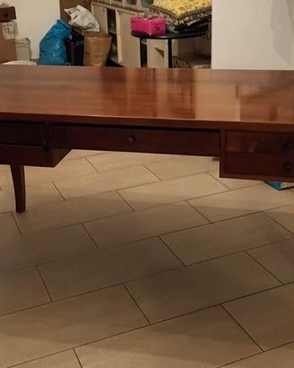Scrivania in legno massiccio, noce