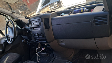 Mercedes benz sprinter