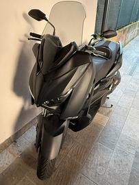 Yamaha Xmax tech max 400