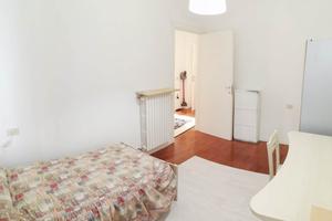 Stanza singola arredata in appartamento Ravenna