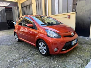 Toyota Aygo 5 Porte Aygo 5p 1.0 Orange connect (to