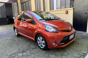 Toyota Aygo 5 Porte Aygo 5p 1.0 Orange connect (to