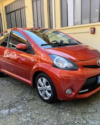 Toyota Aygo 5 Porte Aygo 5p 1.0 Orange connect (to