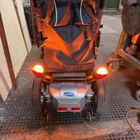 Carrozzina elettrica perdisabili