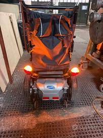 Carrozzina elettrica perdisabili