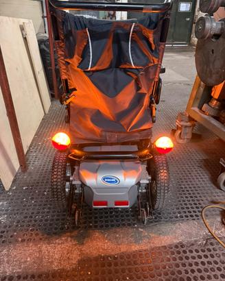 Carrozzina elettrica perdisabili