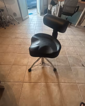 Sgabello batteria idraulico