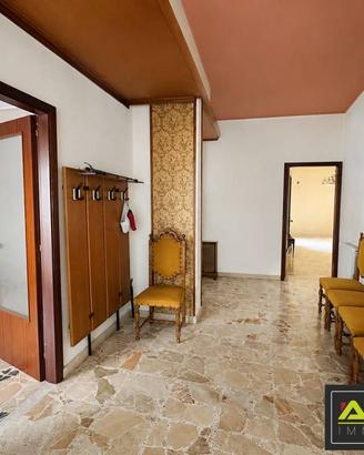 Appartamento di 230 m² con più di 5 locali a Canic