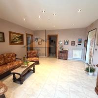 Appartamento in Via Lago Patria Rif. F3201