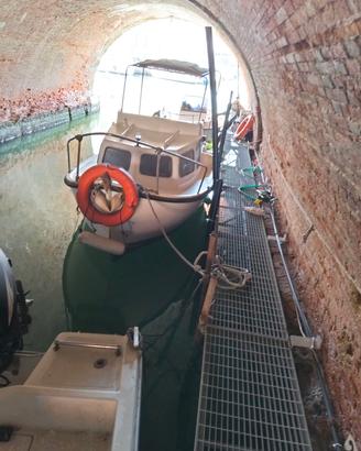 Gozzo motore diesel Livorno 