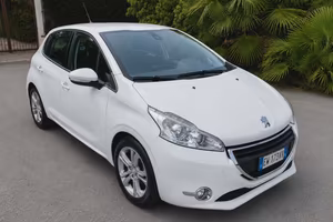 Peugeot 208 1.2 Benzina Allure NUOVA