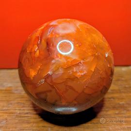 Sfera di agata corniola