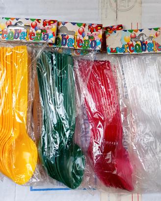 Cucchiaini plastica.