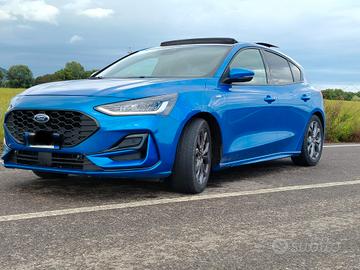 Ford Focus ST line
