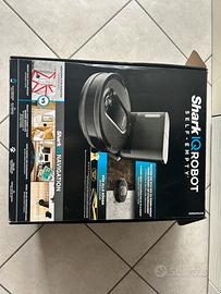 Robot aspirapolvere SharkIQRobot self empty